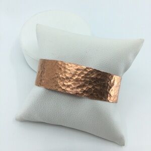 Mens Hammered Copper Cuff Bracelet Wide Lightweight Metal Therapeutic